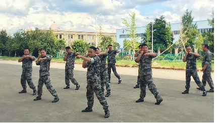 內強素質(zhì)，外塑形象，日發(fā)精機經(jīng)濟護衛隊軍事訓練進(jìn)行中！