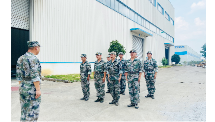 強隊先強心，鑄劍先鑄魂，日發(fā)精機經(jīng)濟護衛隊開(kāi)展集中軍事訓練