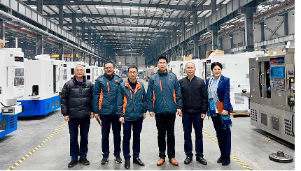 縣委常委、宣傳部長(cháng)錢(qián)王煒一行蒞臨日發(fā)精機調研走訪(fǎng)
